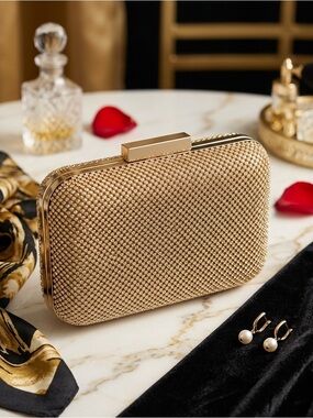 NWT INC INTERNATIONAL CONCEPTS Gold Clutch Purse Sydney Sparkle
